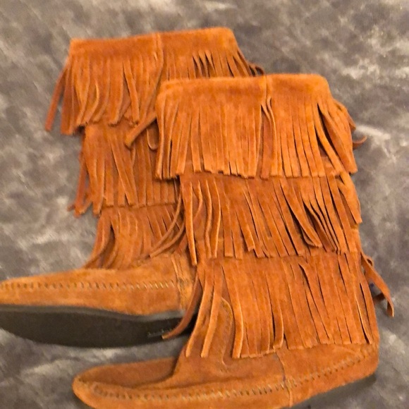 Minnetonka Fringe Leather Boots - Picture 5 of 6